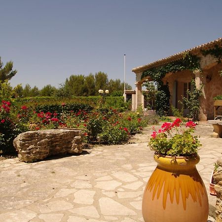 Residence Le Saint Victor Fontvieille Buitenkant foto