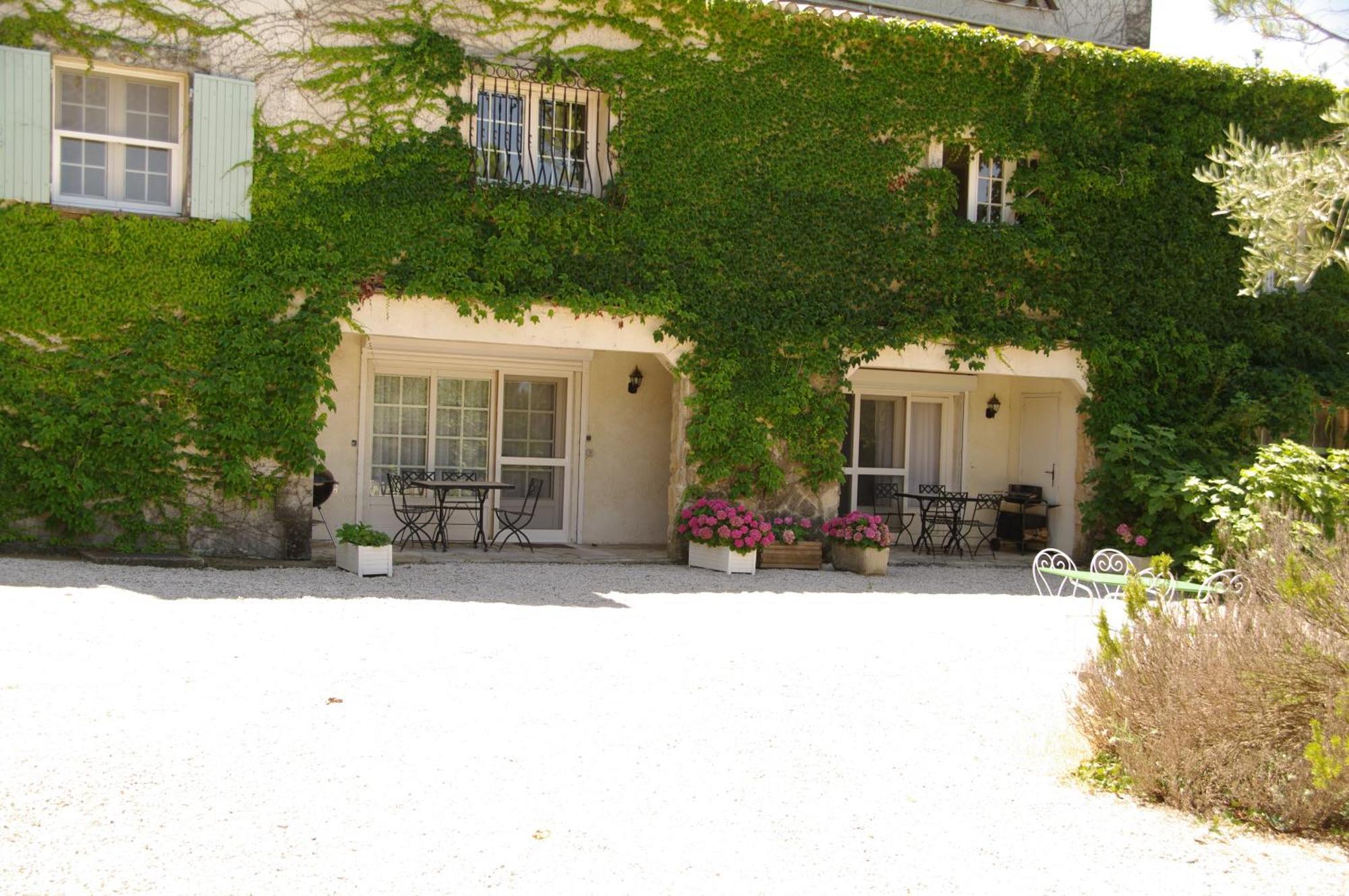 Residence Le Saint Victor Fontvieille Buitenkant foto