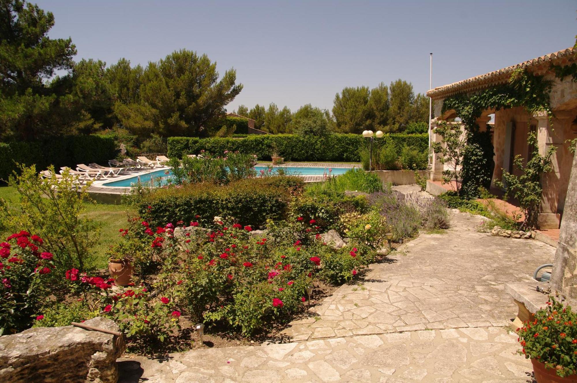 Residence Le Saint Victor Fontvieille Buitenkant foto