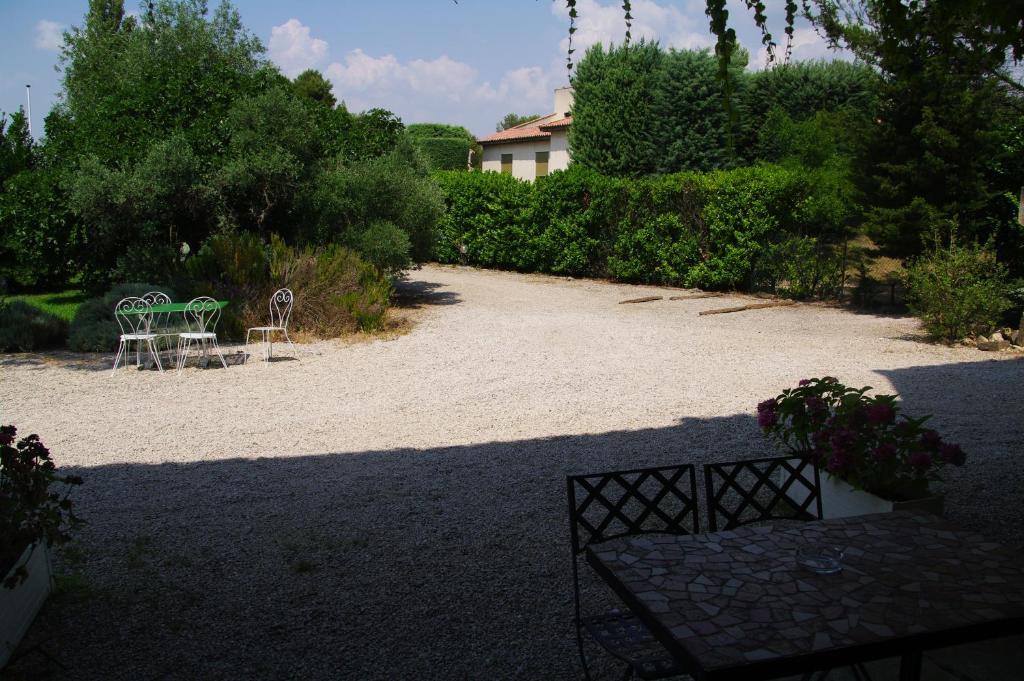 Residence Le Saint Victor Fontvieille Buitenkant foto