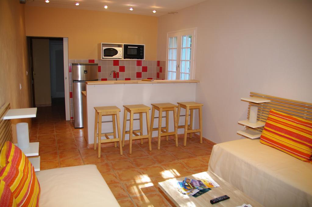 Residence Le Saint Victor Fontvieille Buitenkant foto