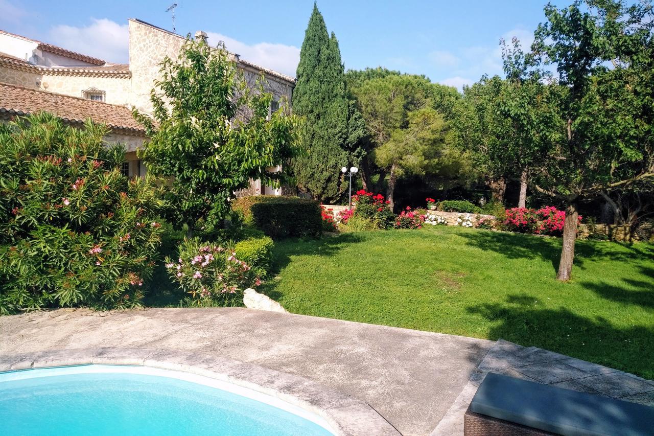 Residence Le Saint Victor Fontvieille Buitenkant foto